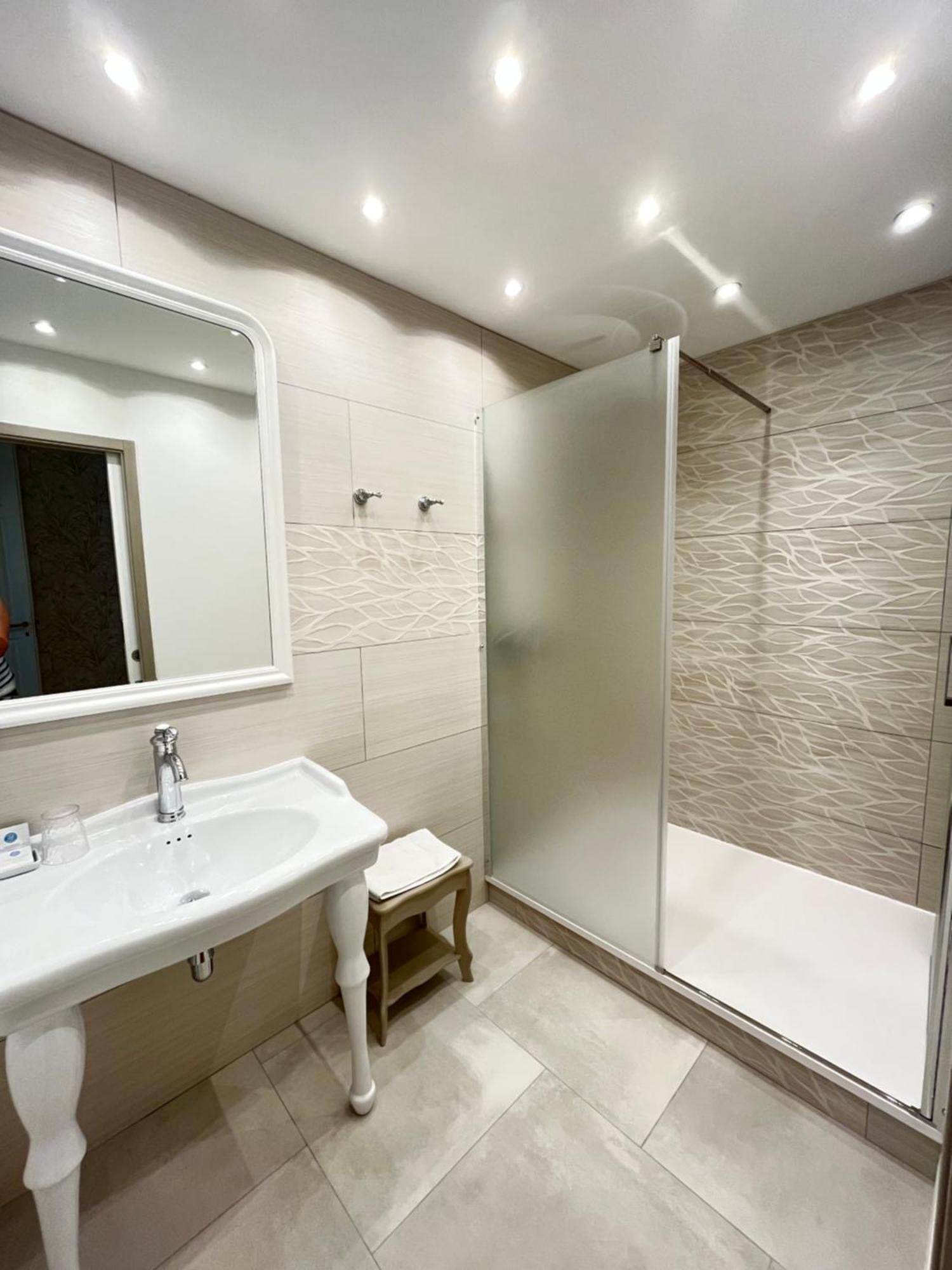 Bed and Breakfast Le Coeur De La Bastide - Adult Only Carcassonne Exterior foto